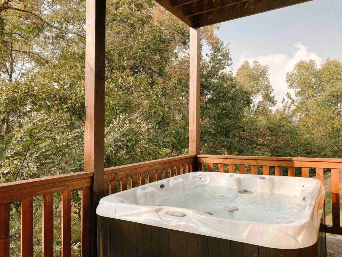 Splash Of Moonshine -Heated Indoor Pool, Hot Tub, Arcade Game Room Pigeon Forge Eksteriør billede