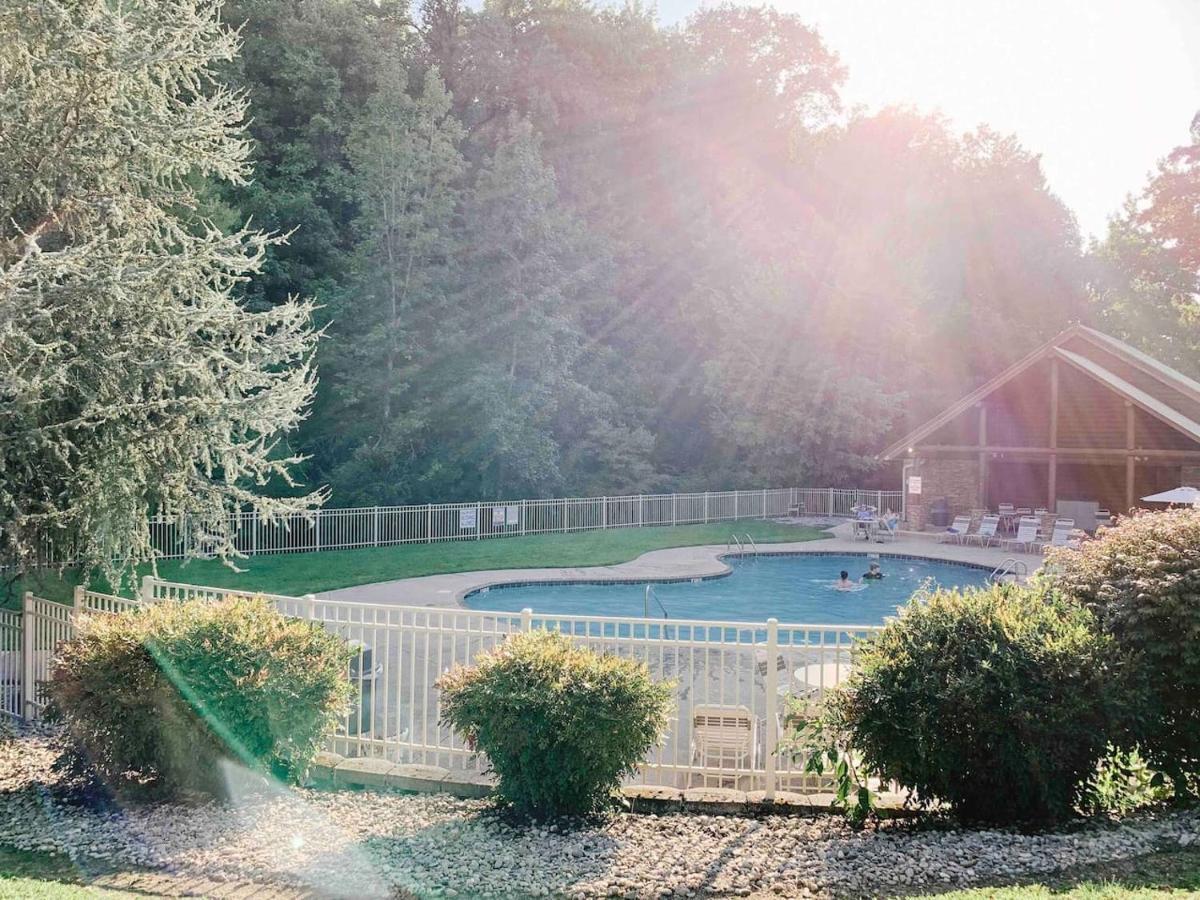 Splash Of Moonshine -Heated Indoor Pool, Hot Tub, Arcade Game Room Pigeon Forge Eksteriør billede